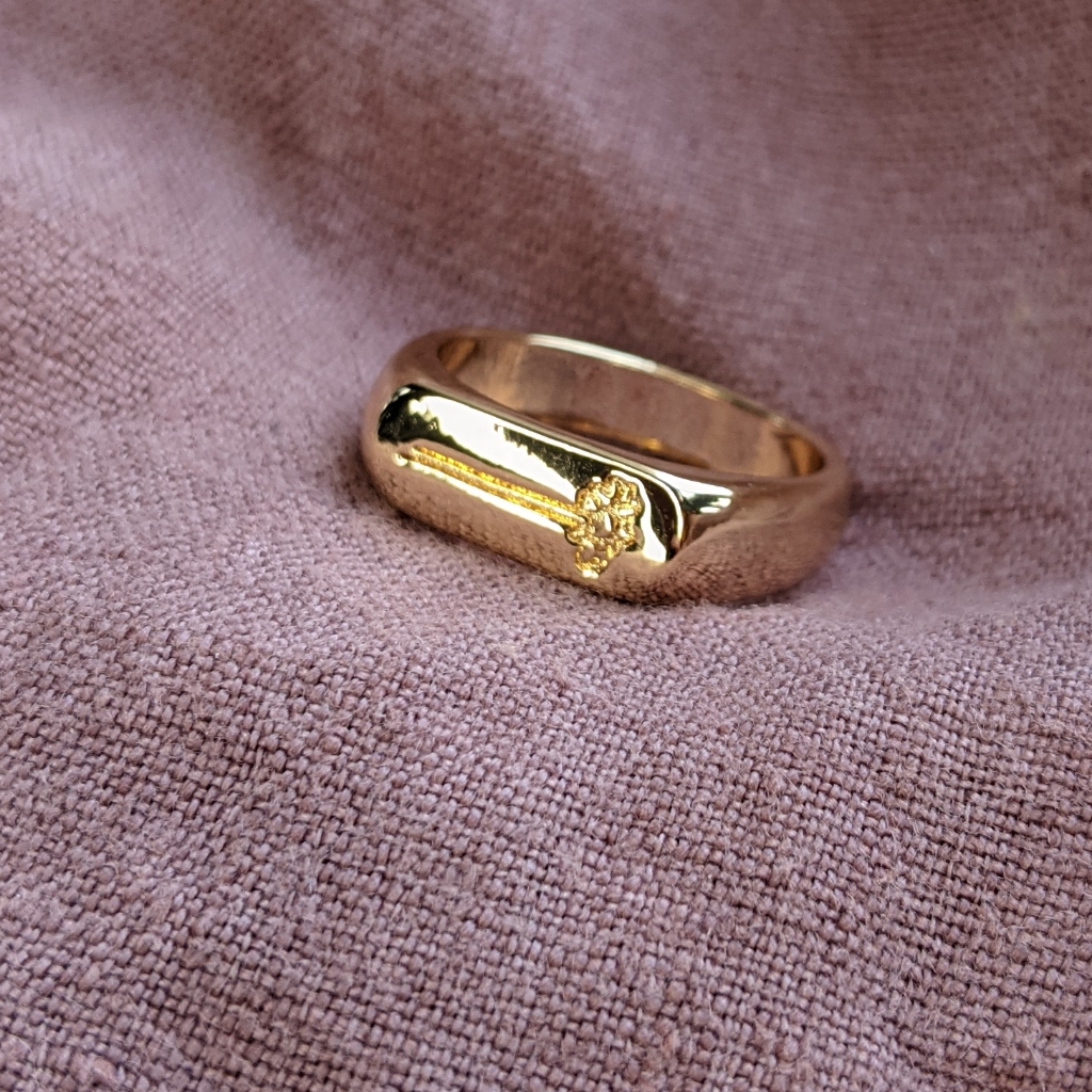 Monterey Ring - Flower Design - Nwot
